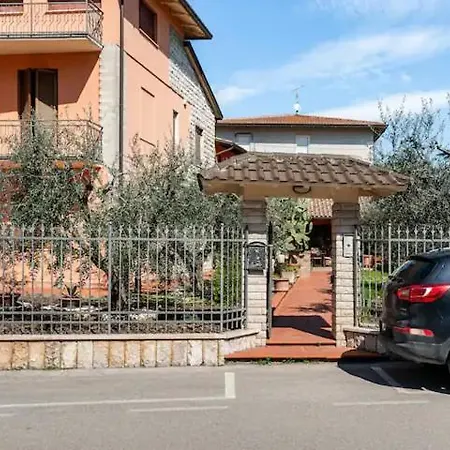 La Mansardina Di Nonno Biagio Appartement Bastia Umbra Buitenkant foto
